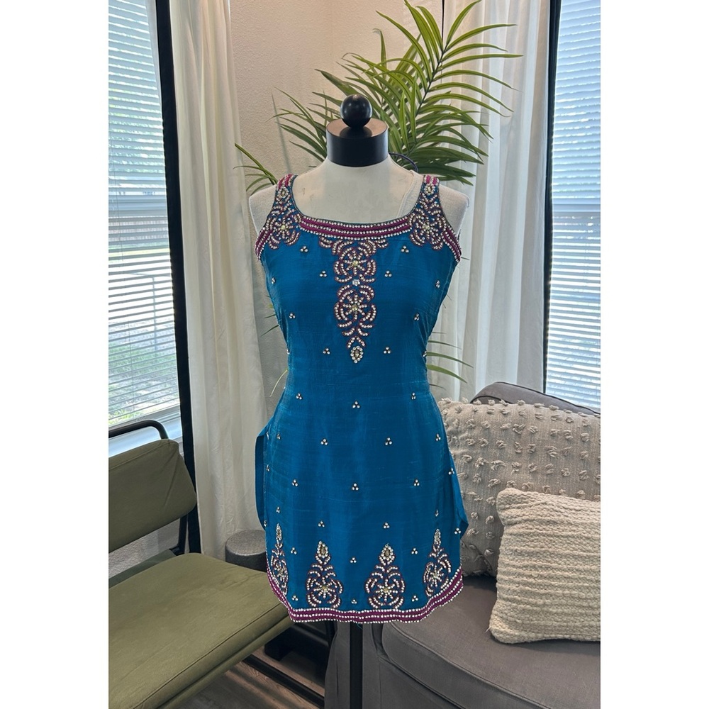Beautiful Women’s Top Turquoise Embroidered Rhinestone Tunic Blouse Kurta Sz XXS